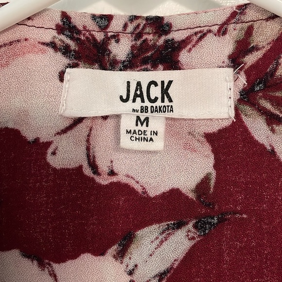 Floral long sleeve wrap shirt, size medium, in great condition - Picture 2 of 3